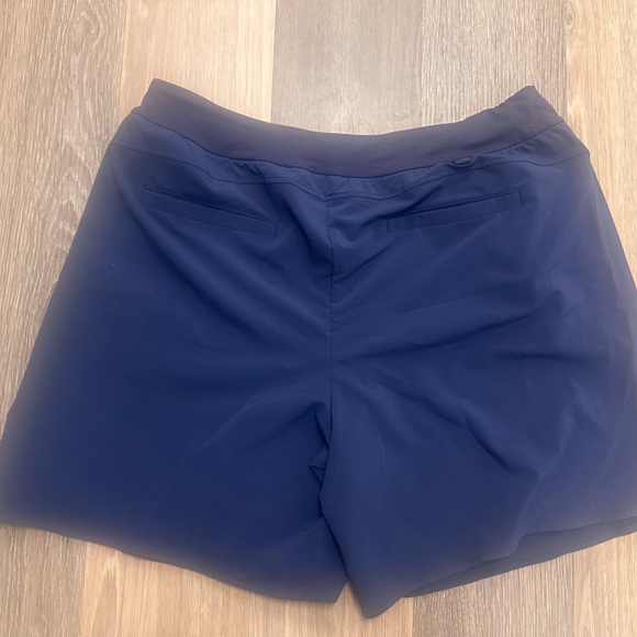 Zella getaway Bermuda shorts in blue size large - Picture 5 of 6